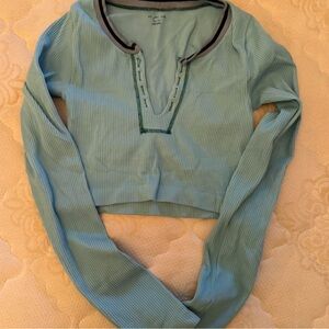 urban outfitters go for gold crop top